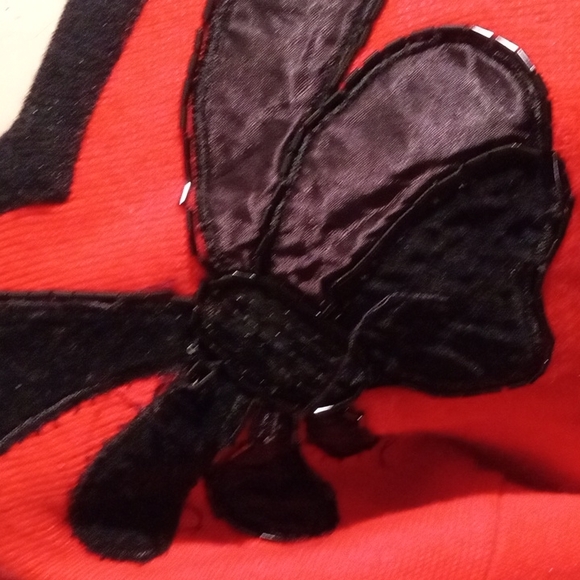 Pierre Cardin red sweater with beaded decorations. - Picture 2 of 5